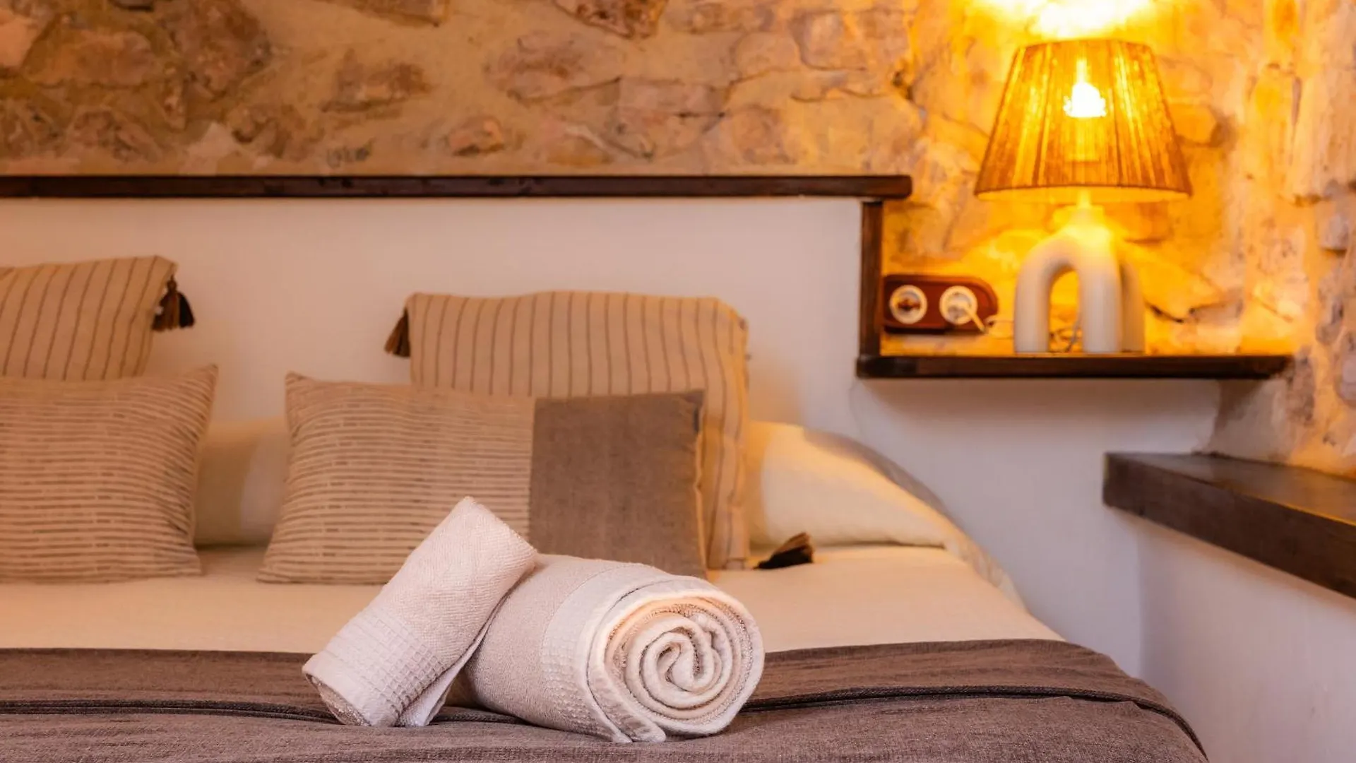 Es Forn Apartment Petra  Spain
