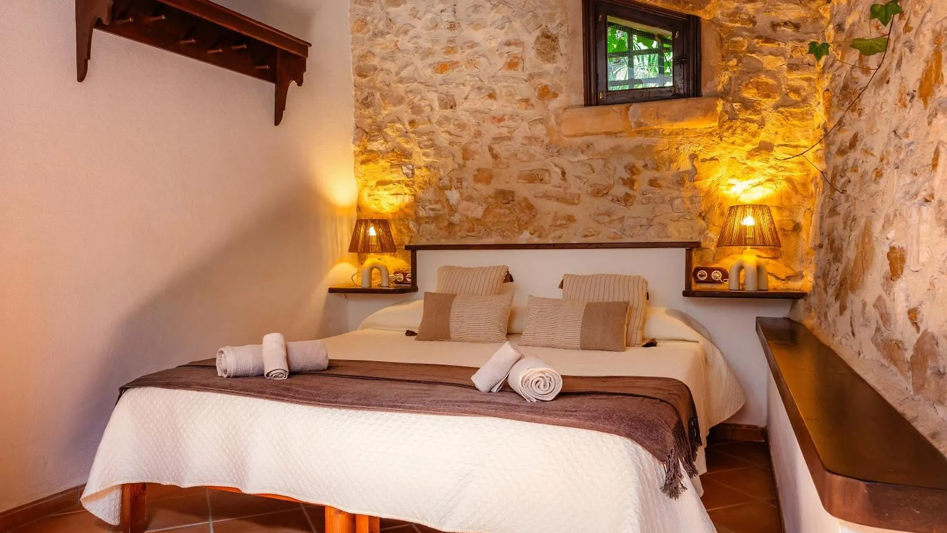 Es Forn Apartment Petra  Spain